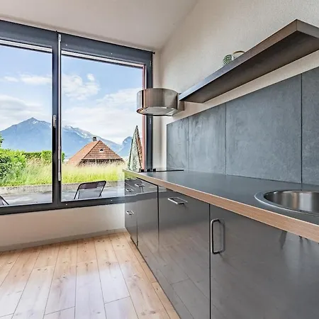 Light-filled With Panoramic Views Oberhofen