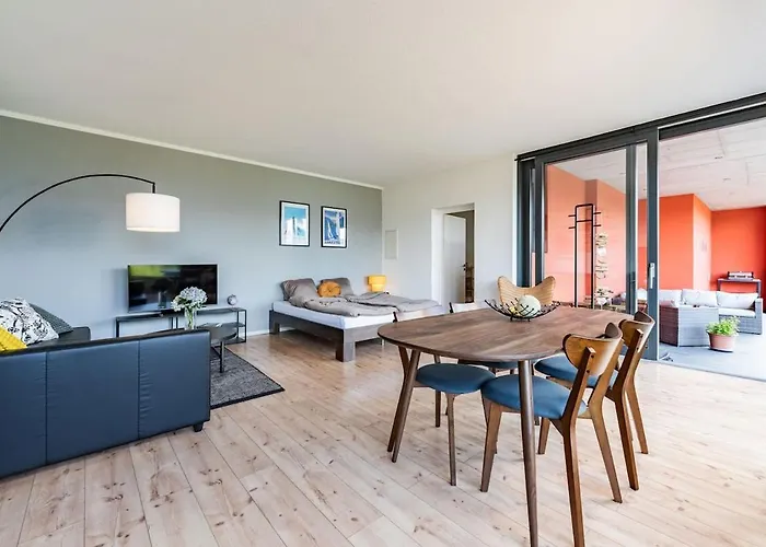 Light-filled With Panoramic Views